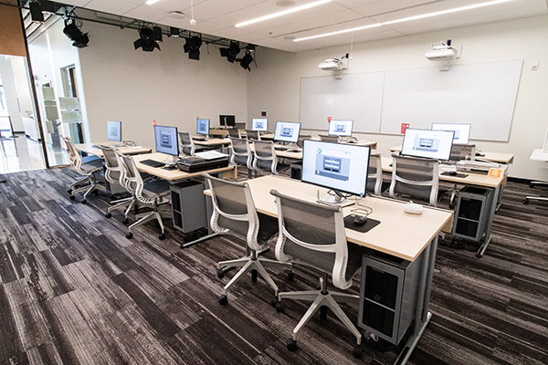 Digital Media Lab at Fairfield Library with computers